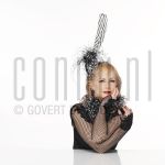 25-02-2004 Trudy Labij at studio in Amsterdam, on behalf of poster -La Bij, Ik voel mij goed-, by order of impresariaat Jacques Senf, February 25, 2004 

[keywords]Posed, Eyecontact, Feather[/keywords]